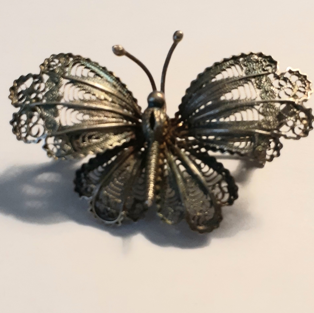 Antique / Vintage 800 Sterling Brooch.
